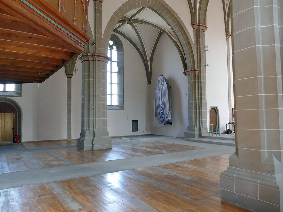 Das Gerüst ist in der Stadtpfarrkirche abgebaut (Foto: Karl-Franz Thiede)